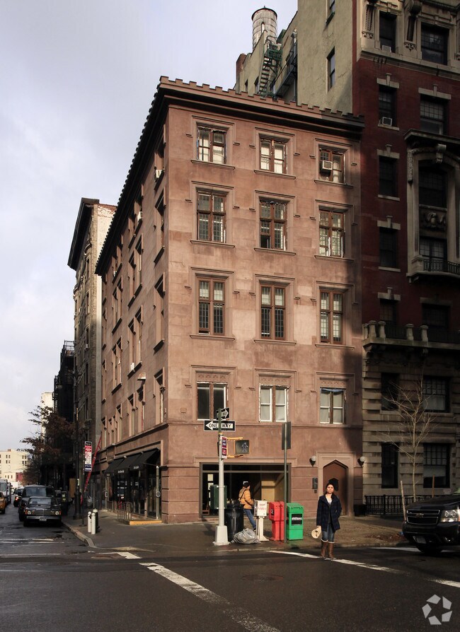 Primary Photo - 10 5th Avenue