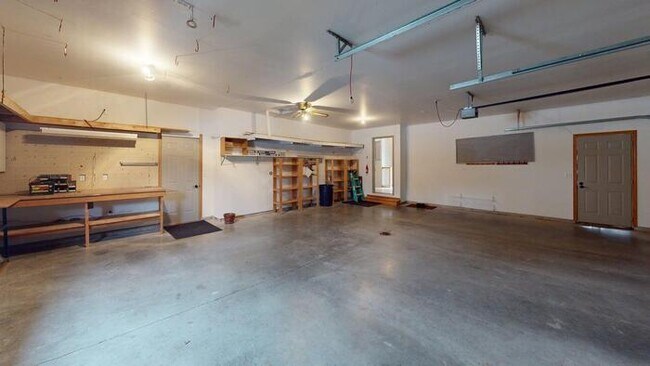 Building Photo - 449 Napa Lp