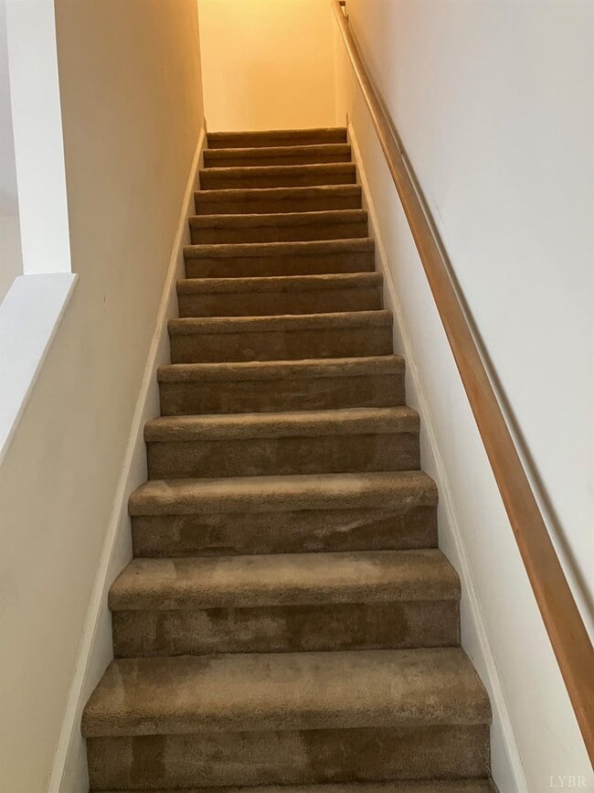 Building Photo - 1600 Wards Ferry Rd