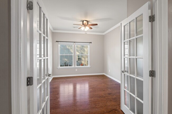 Building Photo - 10777 White Dogwood Dr