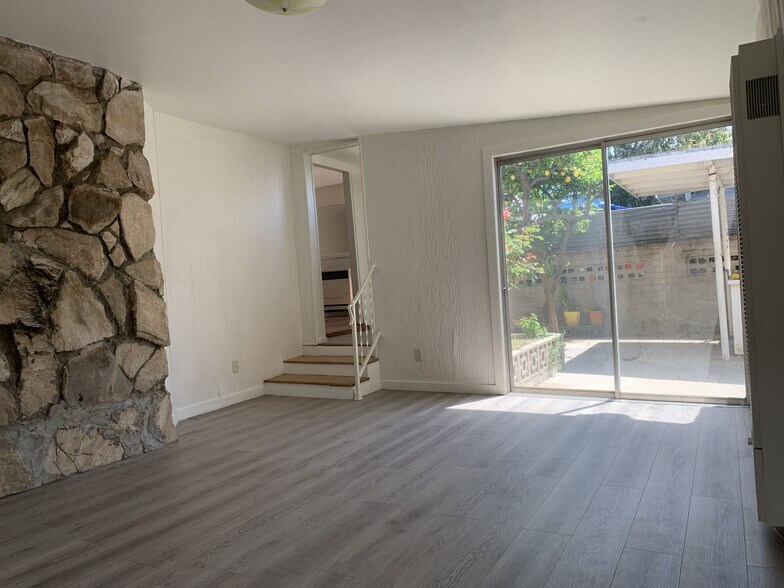 Building Photo - 3847 Brunswick Ave