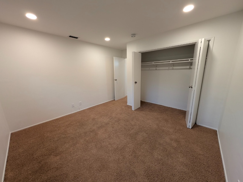 Building Photo - 421 Tustin Ave