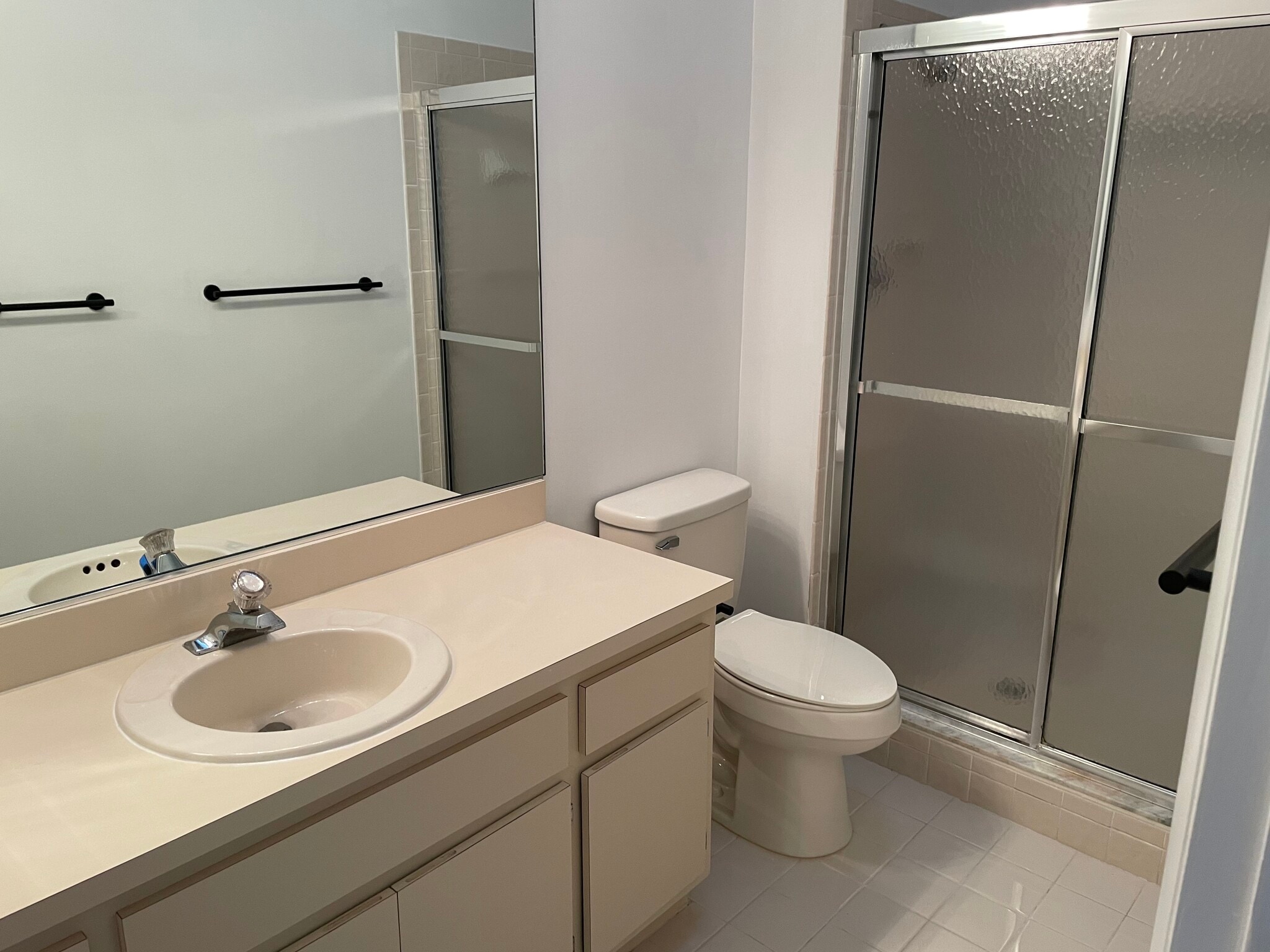 Bathroom 2 - 810 SE 2nd St
