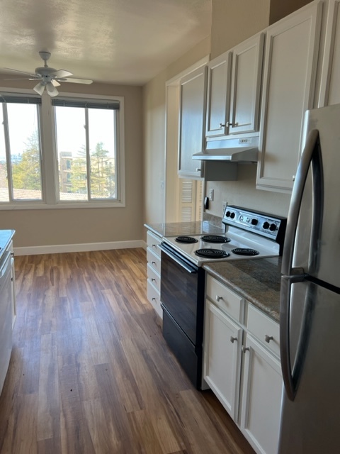 kitchen to dinette - 5924 Ocean View Dr