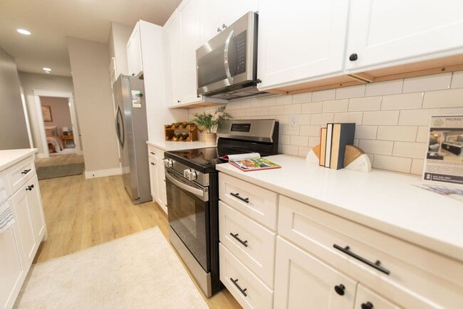 Building Photo - *August 2026* - Brand New Build 4 Bed, 4.5 Bath Townhome! Amazing Location!