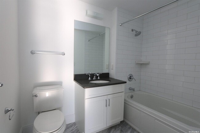 Building Photo - 516 Marina Pointe Dr