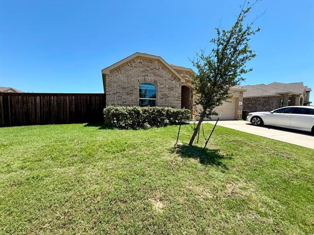 Building Photo - 1601 Lake Grove Dr