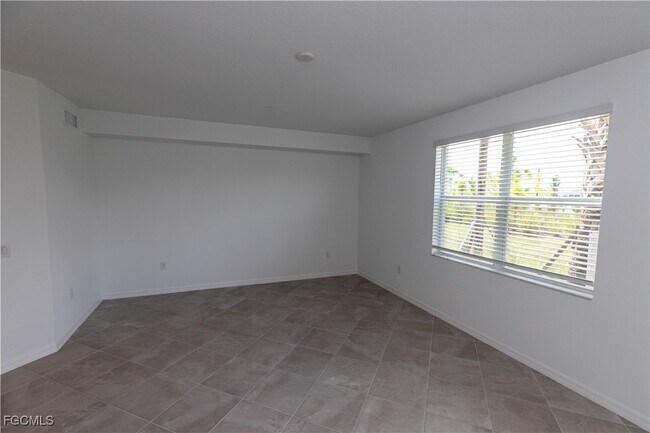 Building Photo - 16524 Kingwood Ln