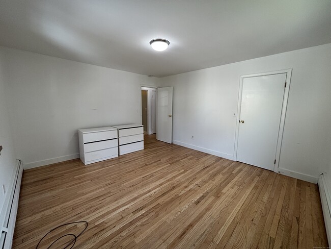 Building Photo - 123 Platt St