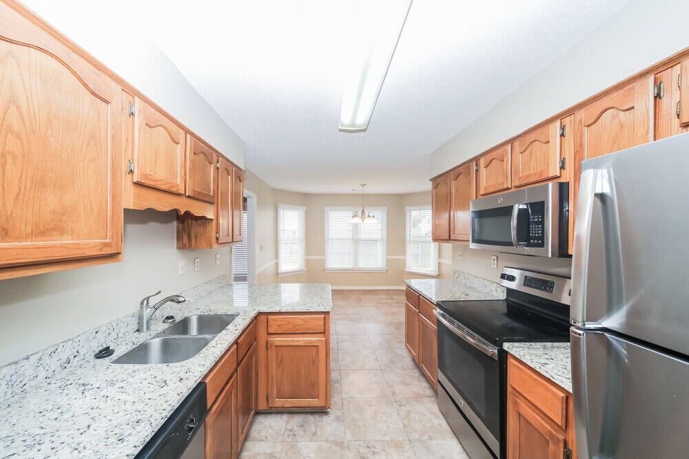 Building Photo - 5495 Philgrove Way