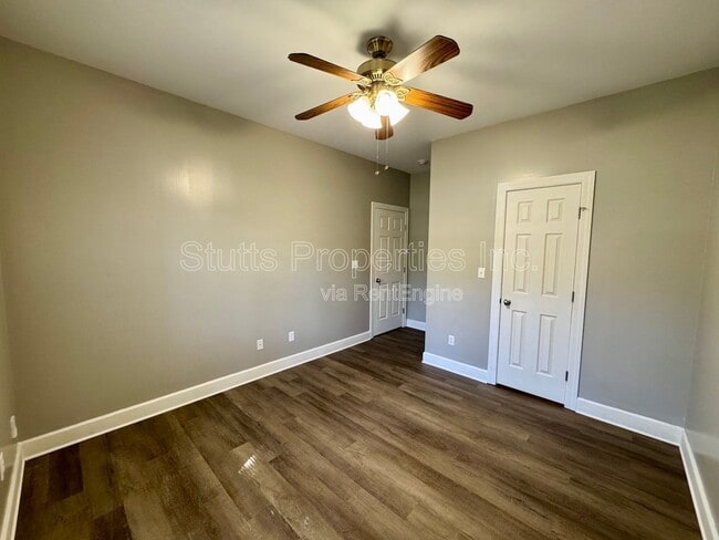 Building Photo - 11 Cedar Brook Ln