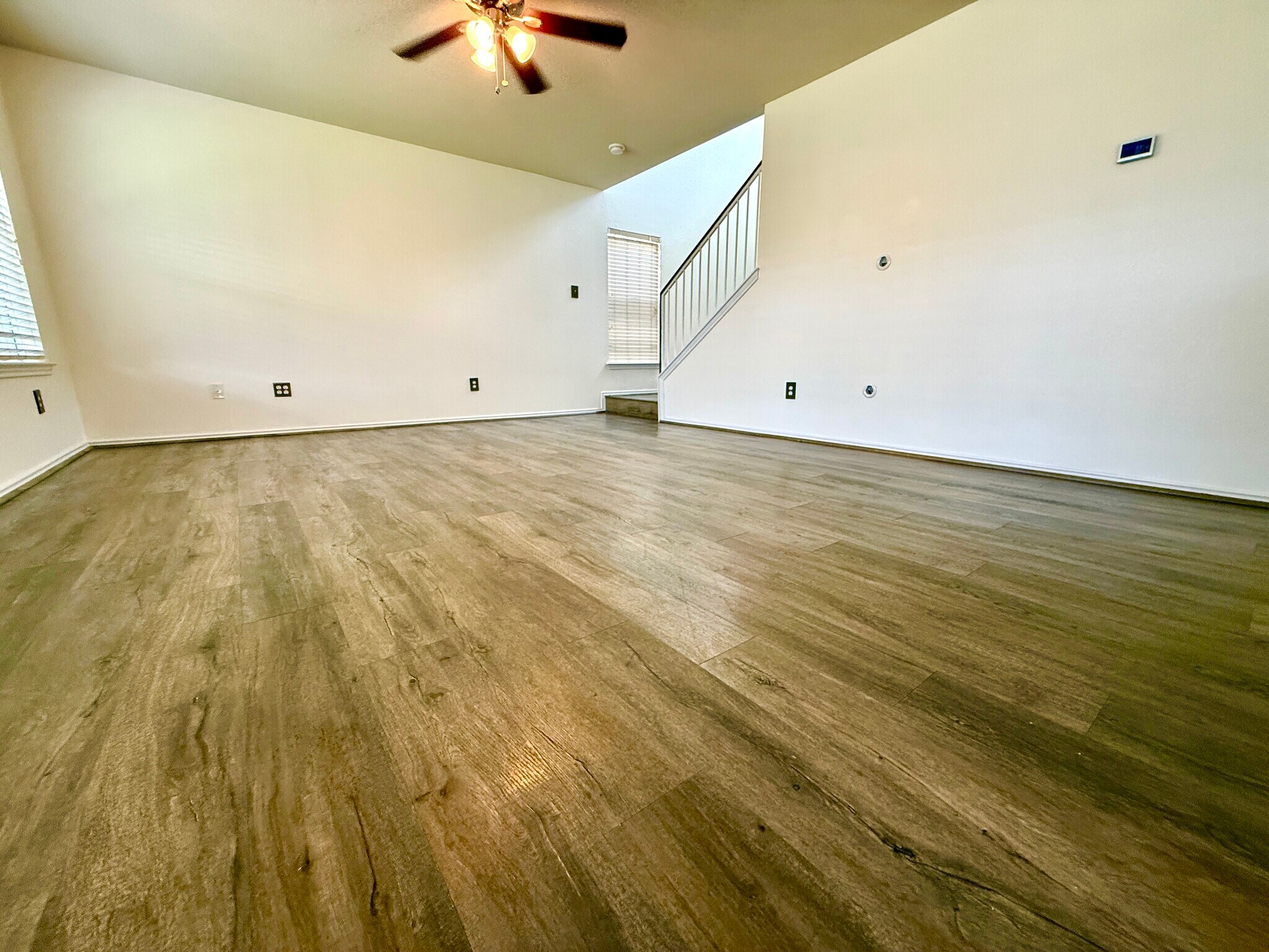 Building Photo - 913 Coronation Way