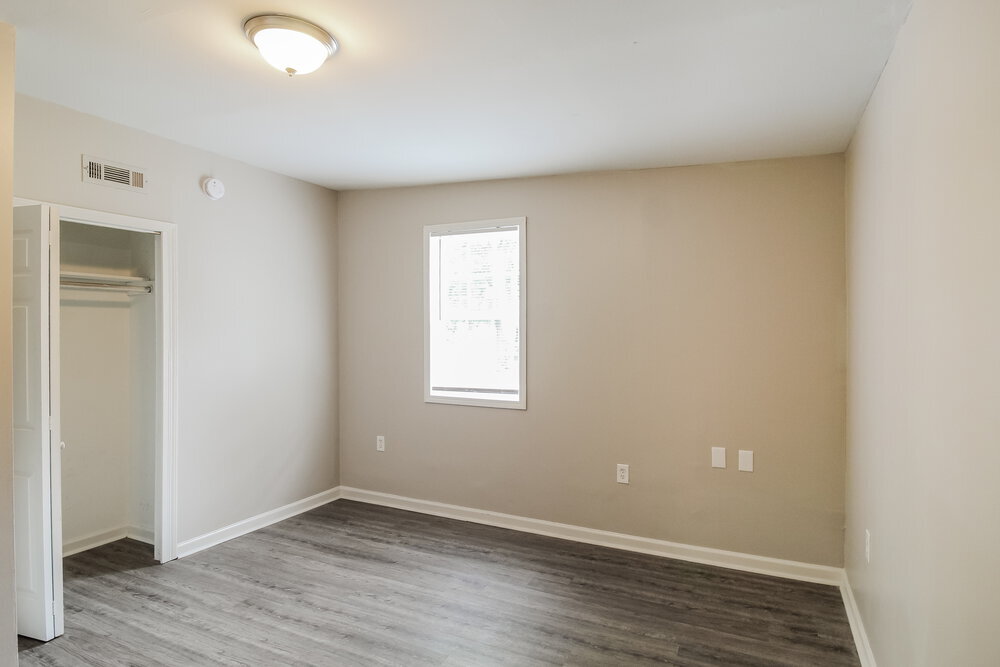 Building Photo - 1135 Clark St