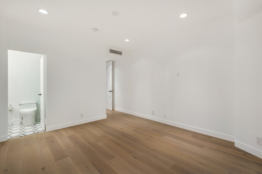Building Photo - 515 Ocean Ave