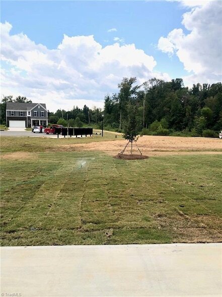 Building Photo - 6022 Wren Dr