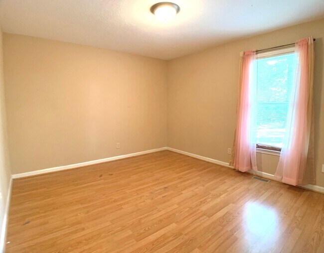 Building Photo - 763 Princeton Cir
