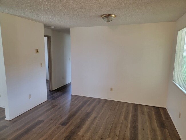 Building Photo - New paint and flooring