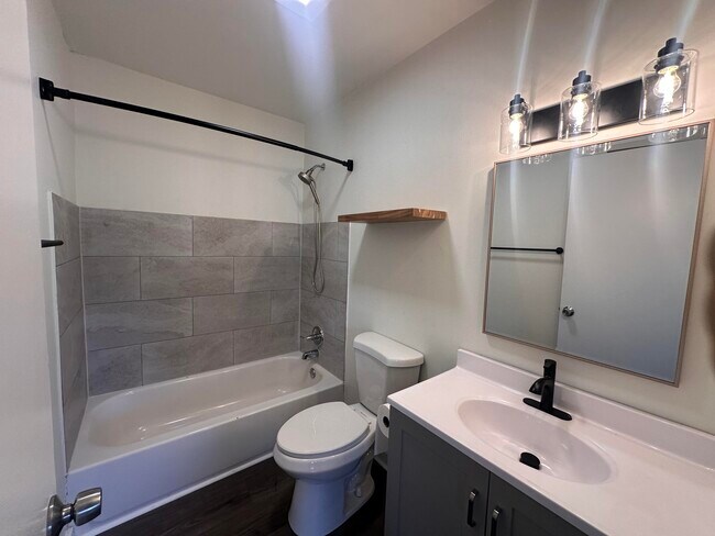 Building Photo - 53 Beechwood Dr