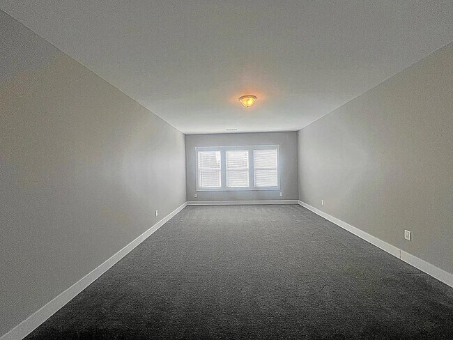 Building Photo - 213 Bank Swallow Wy