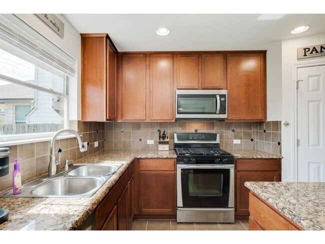 Building Photo - 14205 Willow Tank Dr