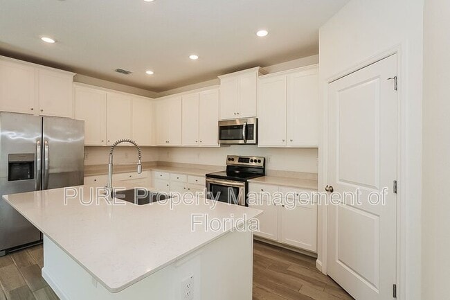 Building Photo - 7898 SW 74th Lp