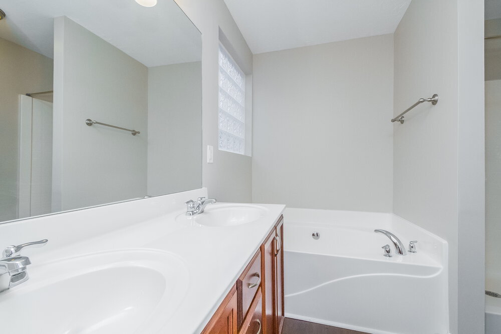 Building Photo - 8856 Cressent Glen Ct