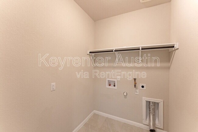 Building Photo - 113 Caney Cv