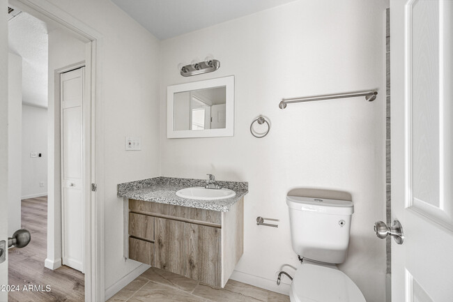 Building Photo - 3001 W Muriel Dr