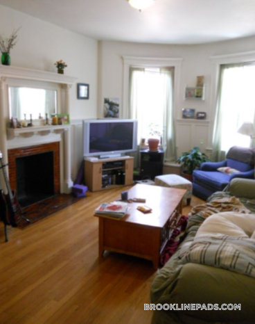 Primary Photo - 1788 Beacon St