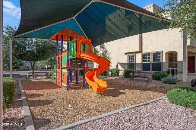 Building Photo - 6710 E University Dr