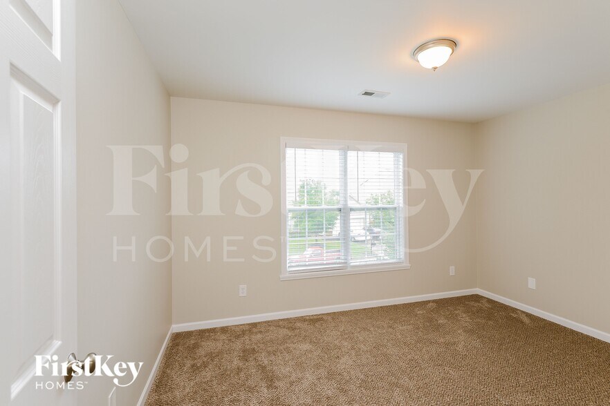 Building Photo - 5121 Brahman Trail