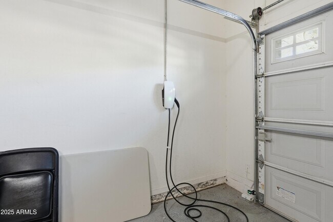 Building Photo - 20802 N Grayhawk Dr