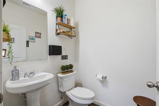 Building Photo - 2636 Sagebrush Dr