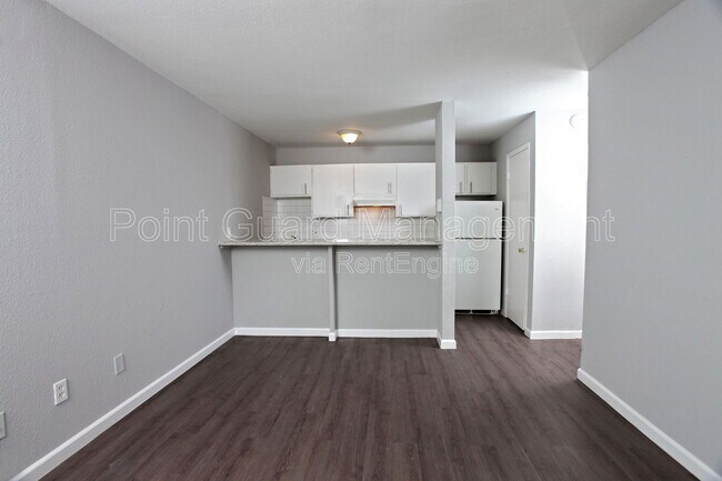 Building Photo - 1226 S Longfellow St