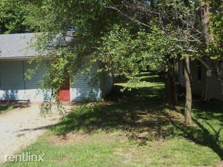Building Photo - 3 br, 1 bath House - 637 S Miller Rd