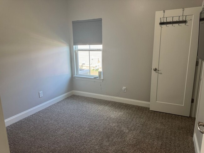 Building Photo - Cute 4BR Home in Perfect Location
