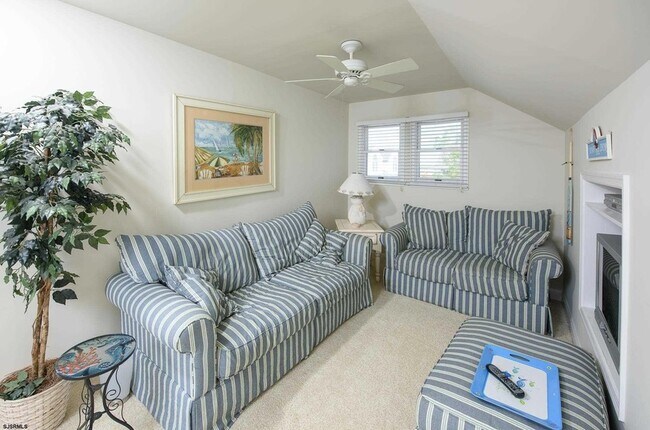 Building Photo - 213 N Jefferson Ave