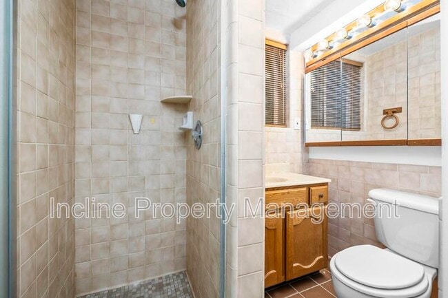 Building Photo - 10551 Violet Dr