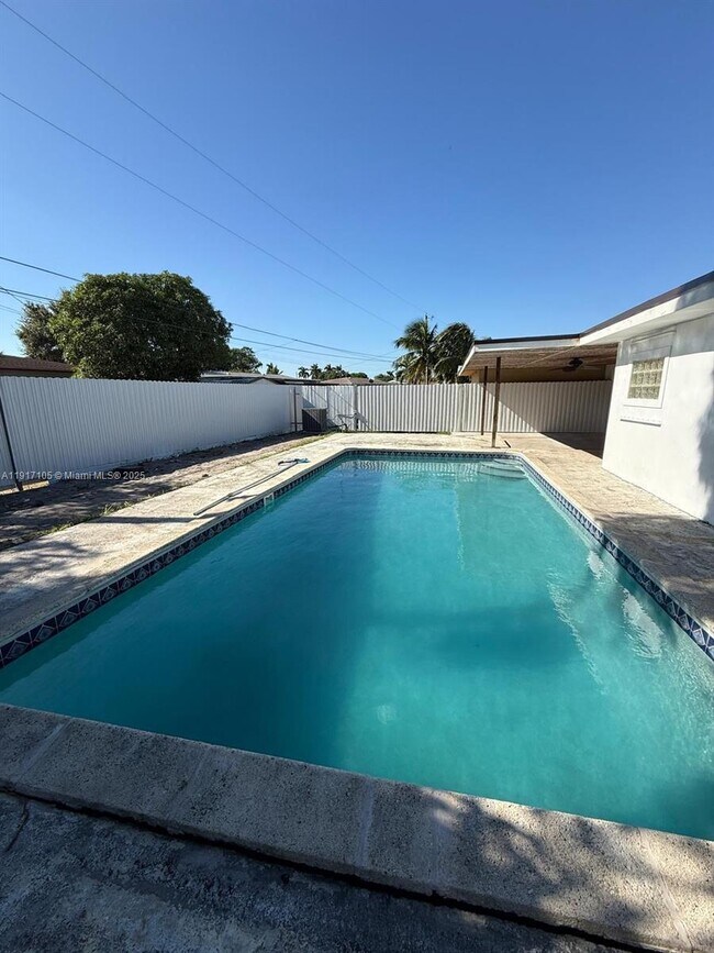 Building Photo - 4430 NW 175th St