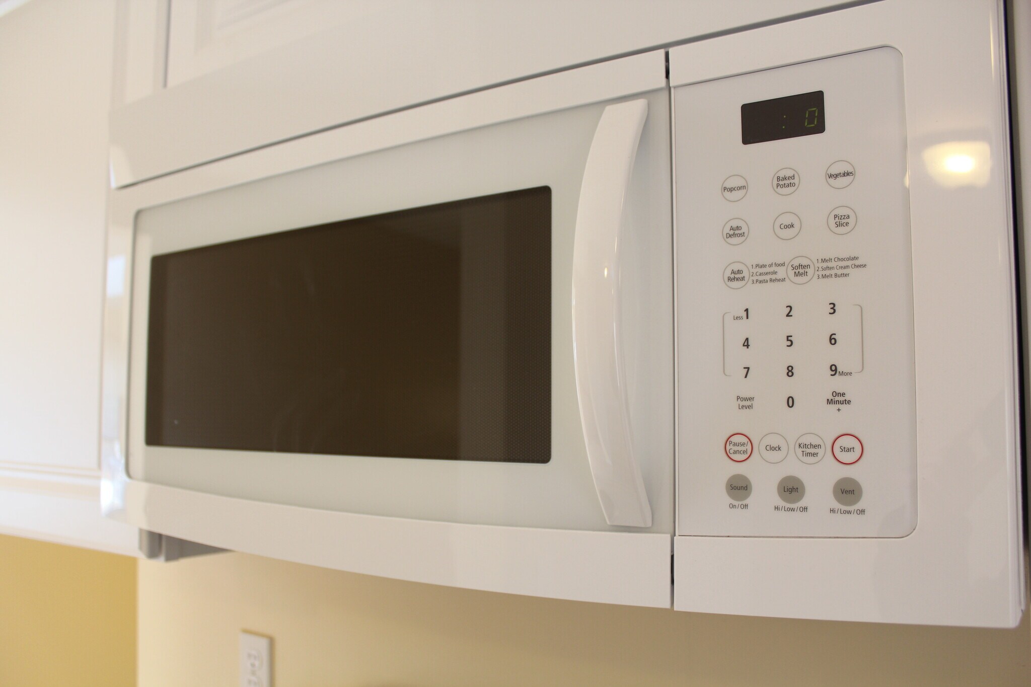 Building Photo - 167 Elm St