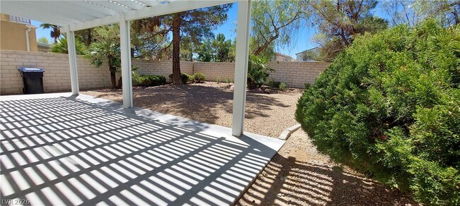 Building Photo - 8917 Picket Fence Ave