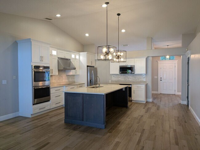 Building Photo - 5/3 Single Family Home at East Lake Cove i...