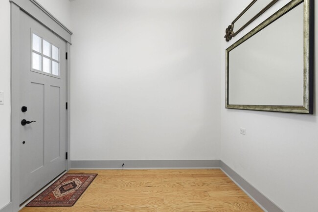 Building Photo - Modern & Fully-Furnished 3-Bedroom Home in Arden with Utilities Included