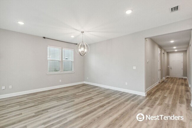 Building Photo - Enjoy Resort-Style Amenities in Beautiful ...