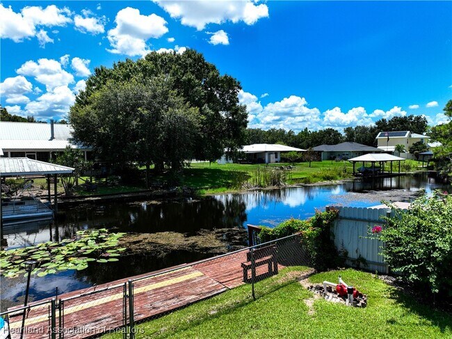 Building Photo - 120 Happiness Ave