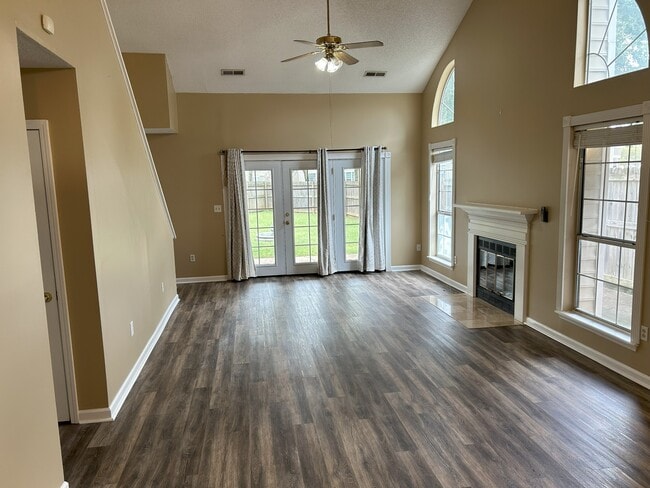 Building Photo - 118 Millstone Ln