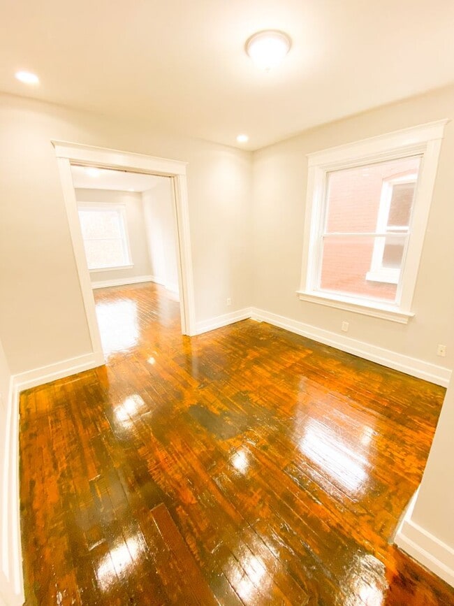 Building Photo - Spacious 3 Bed 2 Bath Home!!