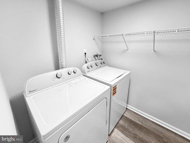 Building Photo - 6723 Kernel Ct