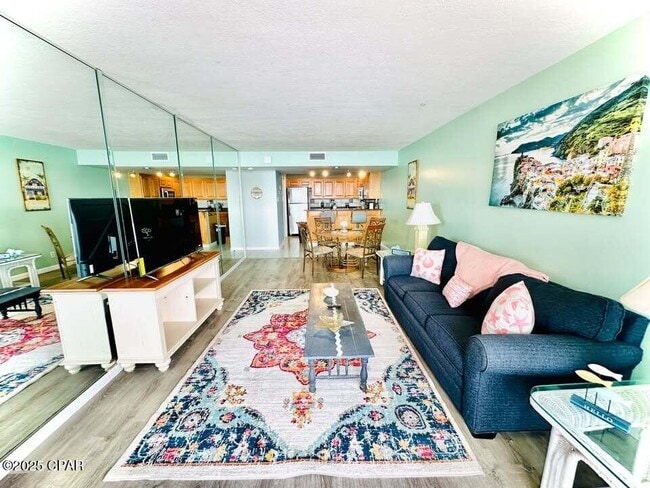 Building Photo - 6905 Thomas Dr