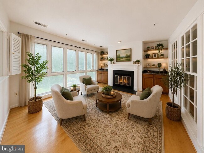 Building Photo - 10701 Kings Riding Way